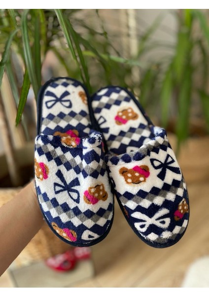 Kadın Kışlık Kedi Kurdela Desenli Terlik Ev Terliği