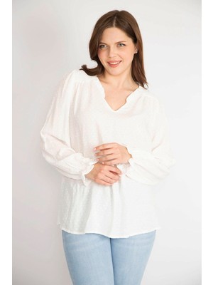 Şans Kadın Kemik Büyük Beden Nopeli Kumaş Yaka Fırfırlı Kol Ağzı Lastikli Bluz