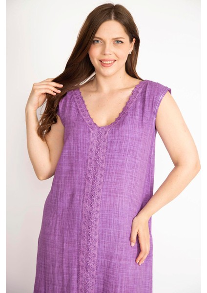 Kadın Eflatun Büyük Beden Dantel Detaylı V Yaka Yan Yırtmaçlı Keten Elbise fırsatları