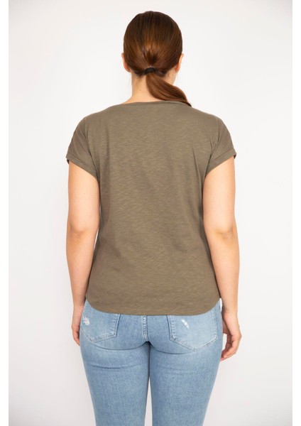 Kadın Haki Büyük Beden Pamuk Kumaş V Yakalı Kısa Kollu Omuz Dantel Detaylı Bluz modelleri