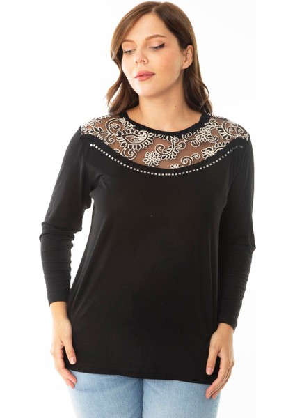 Kadın Büyük Beden Siyah Yakası Tül Nakış ve Taş Detaylı Uzun Kollu Bluz 65N36860 indirimleri