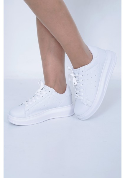 Beyaz Rahat Kalıp Bağcıklı Sneaker BOT0009