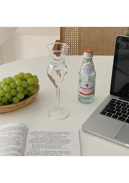 Nordic Vücut Şeffaf Cam Dekorasyon Rum Kadeh Kokteyl Bira Cam Düğün Şampanya Yaratıcı Süt Kupası | Kokteyl Camı (Yurt Dışından) fırsatları