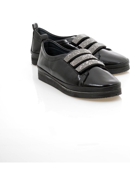Siyah Rugan Taş Bantlı Günlük Ayakkabı