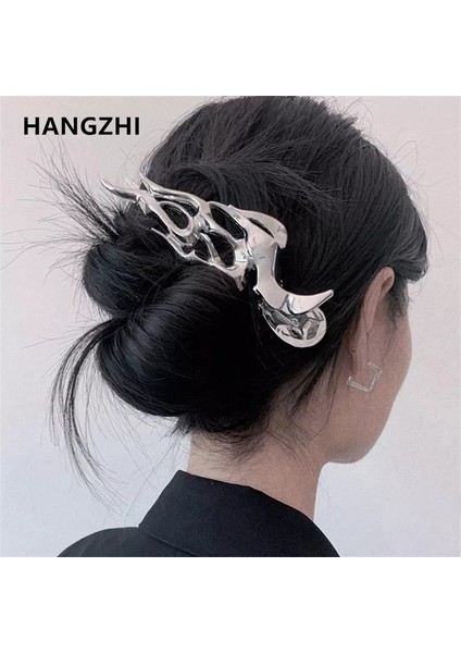 W Hangzhi 2022 Punk Düzensiz Metal Duygusu Lüks Hollow Out Hattı Abartılı Kişilik Köpekbalığı Klip Kadınlar Için Trendy Parti (Yurt Dışından)