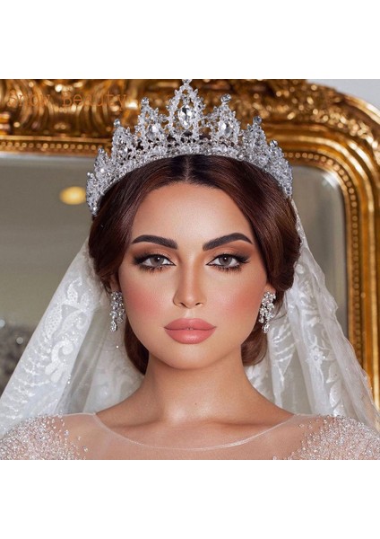 A158 Altın A125 Gelin Taçlar Prenses Kafa Bandı Kristal Gelin Tiaras Tasarımcı Düğün Saç Takı Kraliçe Diadem Başlıklar Kadın Şapkalar (Yurt Dışından) indirimleri