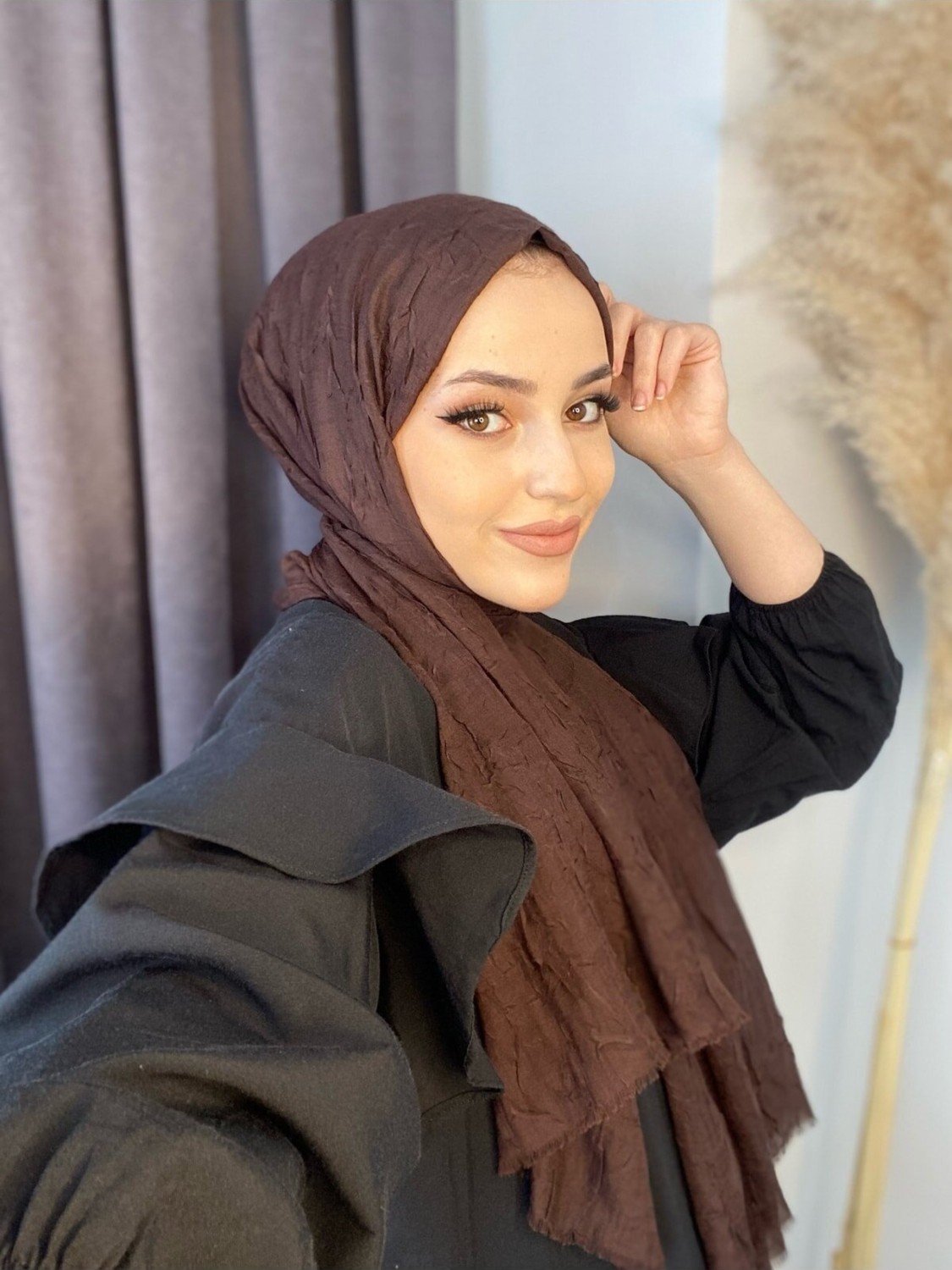 Nil Butik Kadın Pamuklu Şal Kahverengi Düz Desen Ütü Gerektirmeyen Dört Mevsim Kullanıma Uygun