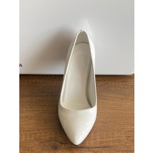 Akın Özmen Beyaz Rugan Orta Topuklu (7cm) Stiletto