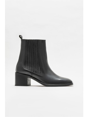 Elle Siyah Deri Kadın Topuklu Bot