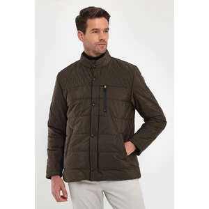 Erkek Kahverengi Standart Fit Normal Kesim Içi Kürklü Dik Yaka Çıtçıt Detaylı Fermuarlı Kışlık Mont