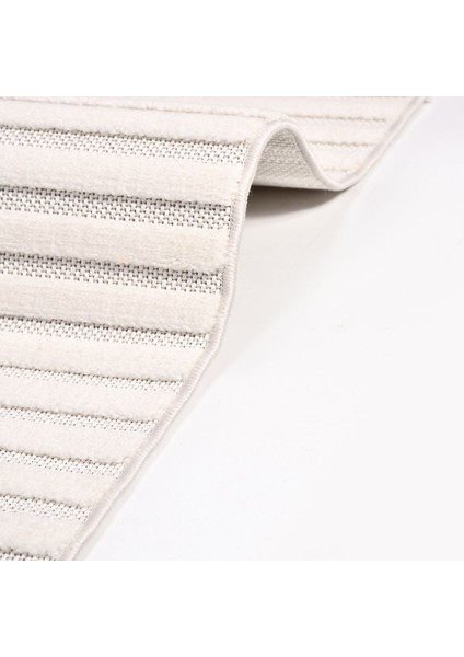 Sophia Beyaz Çizgili Polyester Makine Halısı