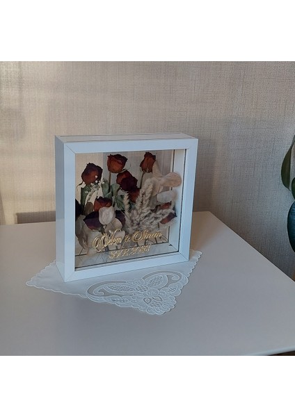 Beyaz Isimli 25X25 cm Çift Yönlü Anı Çerçevesi! Gül Kutusu Şeffaf Gül Kutusu