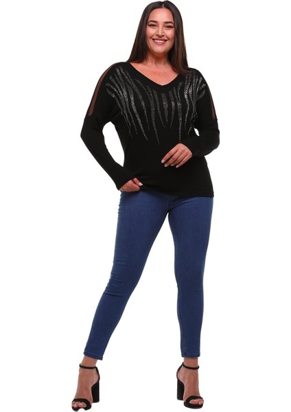 Kadın Büyük Beden Omzu Tül Önü Taş Detaylı Siyah Bluz modelleri