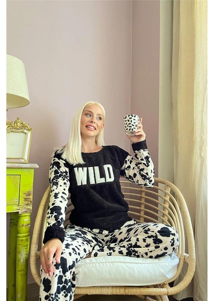 Siyah Benek Wild Desenli Kadın Peluş Pijama Takımı fiyatları