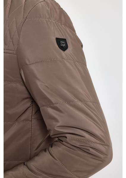 Erkek Krem Standart Fit Normal Kesim Içi Kürklü Dik Yaka Çıtçıt Detaylı Fermuarlı Kışlık Mont indirimleri