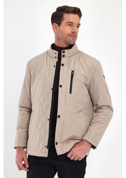 Erkek Krem Standart Fit Normal Kesim Içi Kürklü Dik Yaka Çıtçıtlı Dolgulu Desenli Overcoat fiyatları