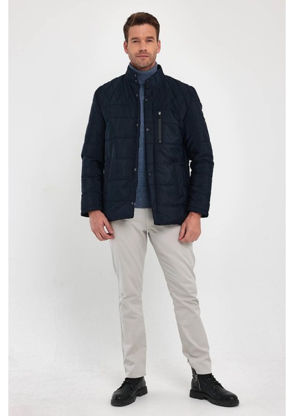 Erkek Lacivert Standart Fit Normal Kesim Içi Kürklü Dik Yaka Çıtçıt Detaylı Fermuarlı Kışlık Mont fiyatları
