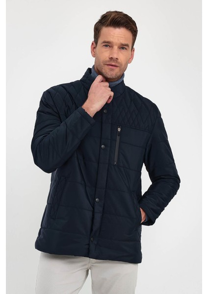 Erkek Lacivert Standart Fit Normal Kesim Içi Kürklü Dik Yaka Çıtçıt Detaylı Fermuarlı Kışlık Mont fırsatları
