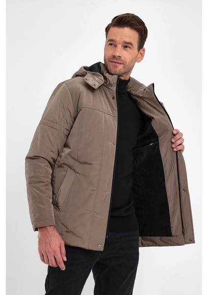 Erkek Krem Standart Fit Normal Kesim Çıkmalı Kapüşon Dik Yaka Mont fiyatları