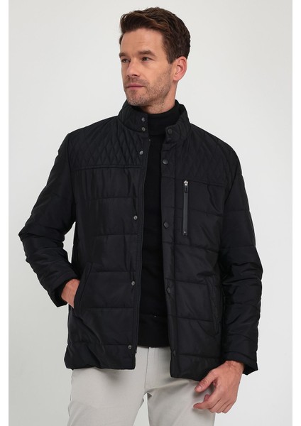 Erkek Siyah Standart Fit Normal Kesim Içi Kürklü Dik Yaka Çıtçıt Detaylı Fermuarlı Kışlık Mont modelleri