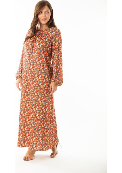 Kadın Büyük Beden Renkli Yakası Büzgü Ve Kol Ağzı Lastik Detaylı Uzun Elbise 65N36905 fiyatları