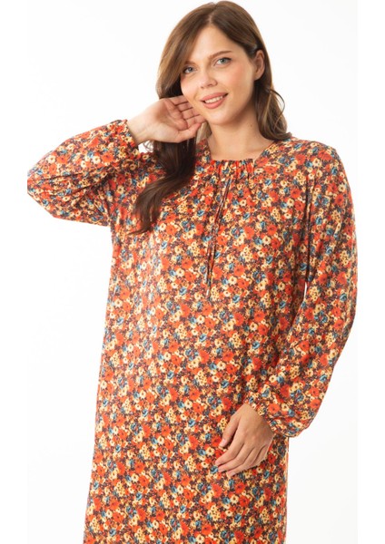 Kadın Büyük Beden Renkli Yakası Büzgü Ve Kol Ağzı Lastik Detaylı Uzun Elbise 65N36905 modelleri