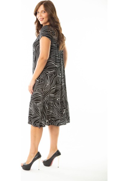 Kadın Büyük Beden Siyah Dokuma Viskon Kumaş Yakası Lastikli Etek Ucu Katlı Elbise 65N36909 fırsatları