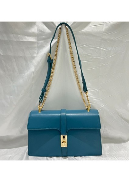 The New Versatile High-Capacity Soft Leather Dan'jian