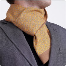 Hardal Sarısı Üzeri Mavi Beyaz Papatyalı Yünlü Çift Taraflı Atkı