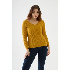 City Center Fashion Kadın Hardal Yaka Güpür Detay Triko Kazak Bluz Ara Beden Standart CTY-CND-11903
