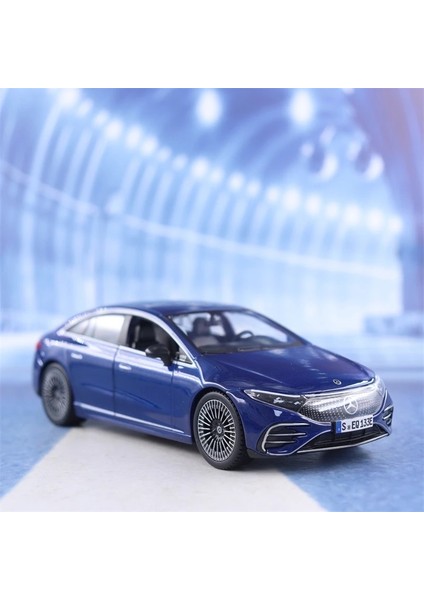 Mercedes Eqs 1:27 Model Maket Araba Mavi