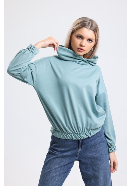 Yaka Detaylı Beli Lastikli Kadın Sweatshirt