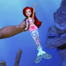 Hasbro Disney Prenses Işıklı Deniz Kızı ARIEL E6387