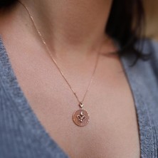 By Golden House Zambak Kolye