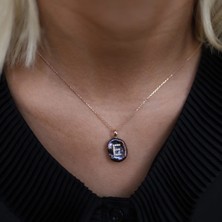 By Golden House Siyah Inci Harf Kolye