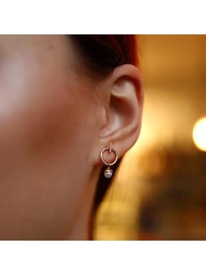 By Golden House Halka Inci Sallantı Küpe