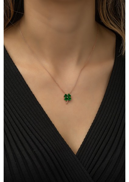 925 Ayar Yeşil Taşlı Yonca Kolye Kadın Gümüş Kolye