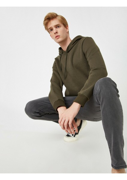 Erkek Kapüşonlu Uzun Kollu Sweatshirt