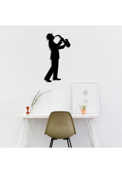 Ayakta Durup Saksafon Çalan Adam Duvar Oda Ev Aksesuarı Ahşap Tablo 26 x 50 cm