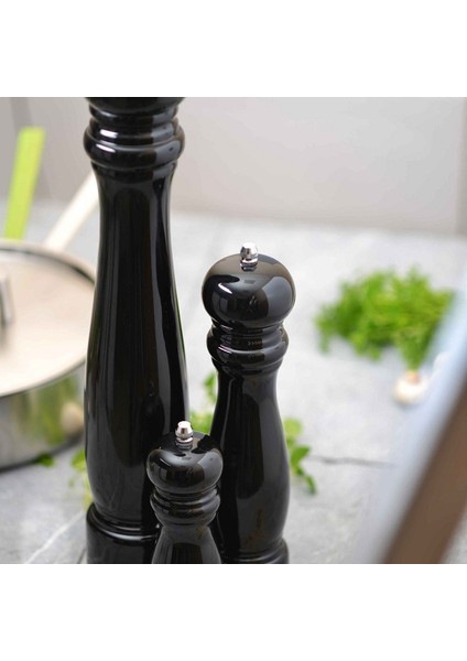 Essentials Ahşap Değirmen 16,5 cm