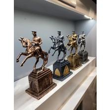 Peramari Atatürk Heykeli Bronz