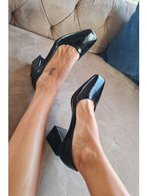 Topukla 10 331 Kadın Klasiktopuklu Kare Küt Burun Ayakkabı