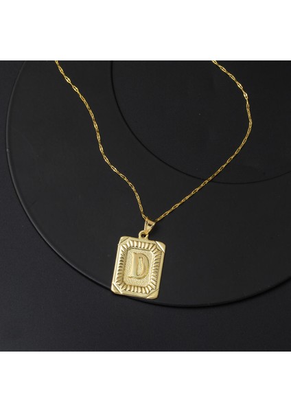 D Harf Kolye 14 Ayar Kare Altın Plakalı fırsatları