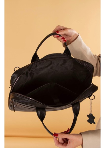 Deri Erkek Laptop ve Evrak Çantası indirimleri