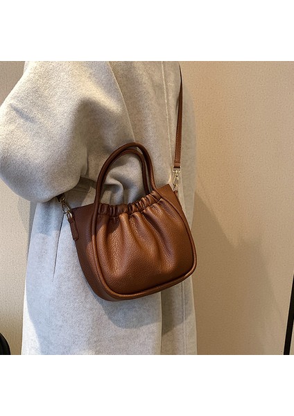 Yeni Retro Pileli Çanta, Kadınlar Için Modaya Uygun ve Çok Yönlü Düz Renkli Tek Omuzlu Çapraz Askılı Çanta (Yurt Dışından) fırsatları