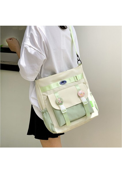 Büyük Kapasiteli Öğrenci Çantası (Yurt Dışından) modelleri