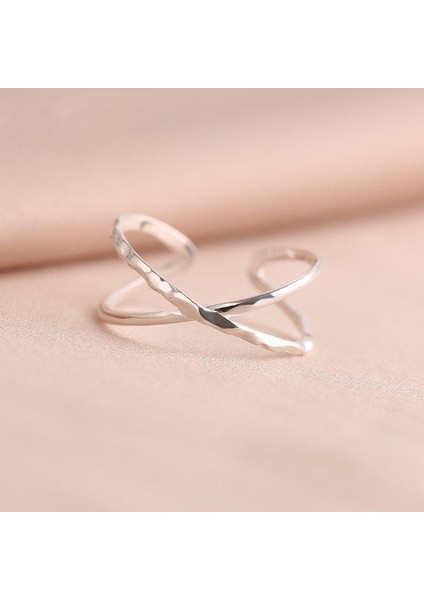 Geometrik Açılımlı Gümüş Yüzük, Kız Yüzük, Sade ve Şık (Yurt Dışından) fiyatları