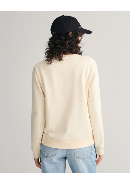 Kadın Krem Regular Fit Bisiklet Yaka Logolu Sweatshirt 4200663.116