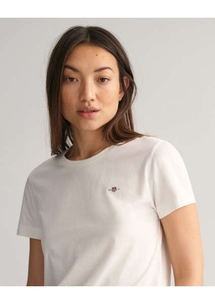 Kadın Beyaz Regular Fit Bisiklet Yaka T-Shirt 4200200.110 fırsatları