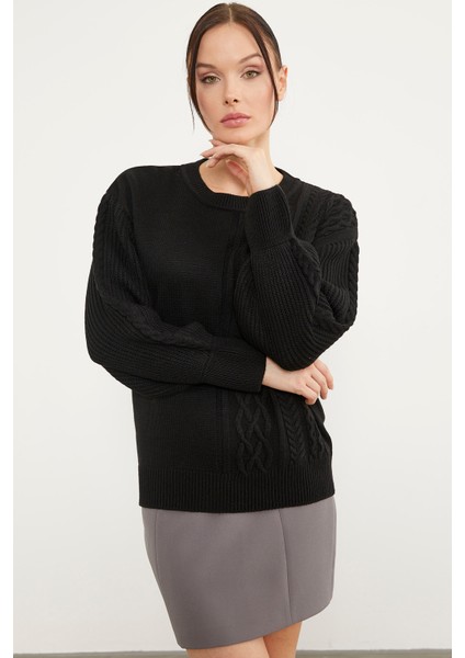 Prenses Kol Örgü Detaylı Triko Kazak - Siyah